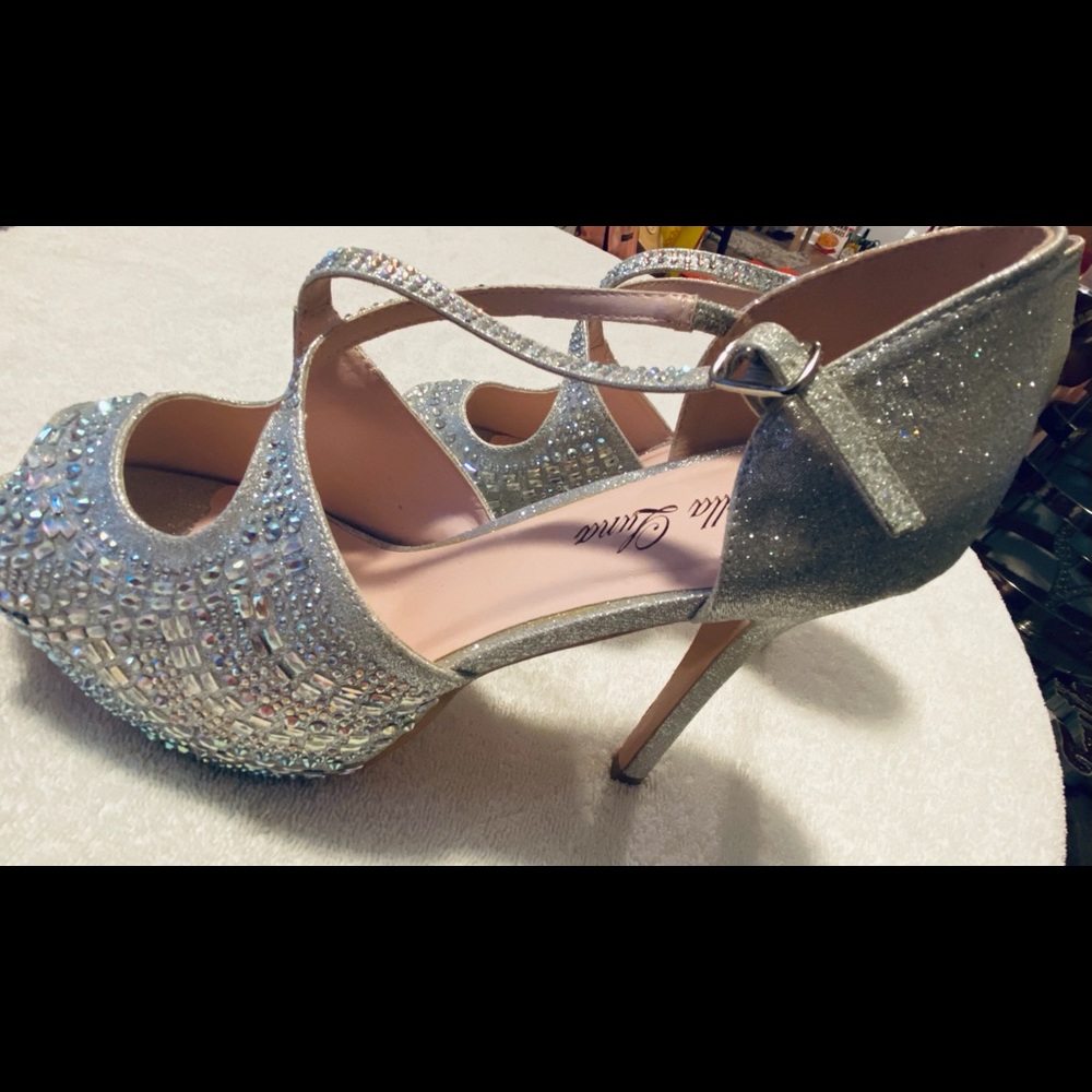 Sparkling Heels By BELLA LUNA - box 25